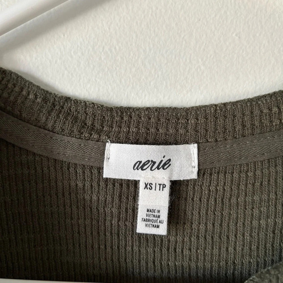 Aerie‎ Green Tank  Top - Picture 3 of 4